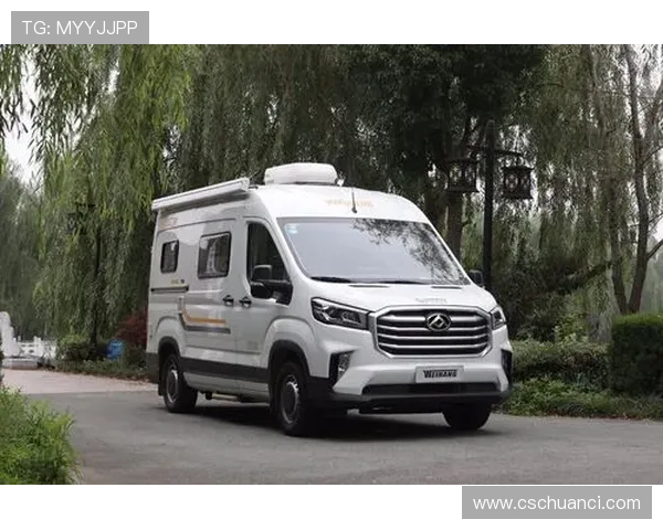 2.0T+6at 颜值出圈！卫航新款大通V90房车，有10度电适合两人生活